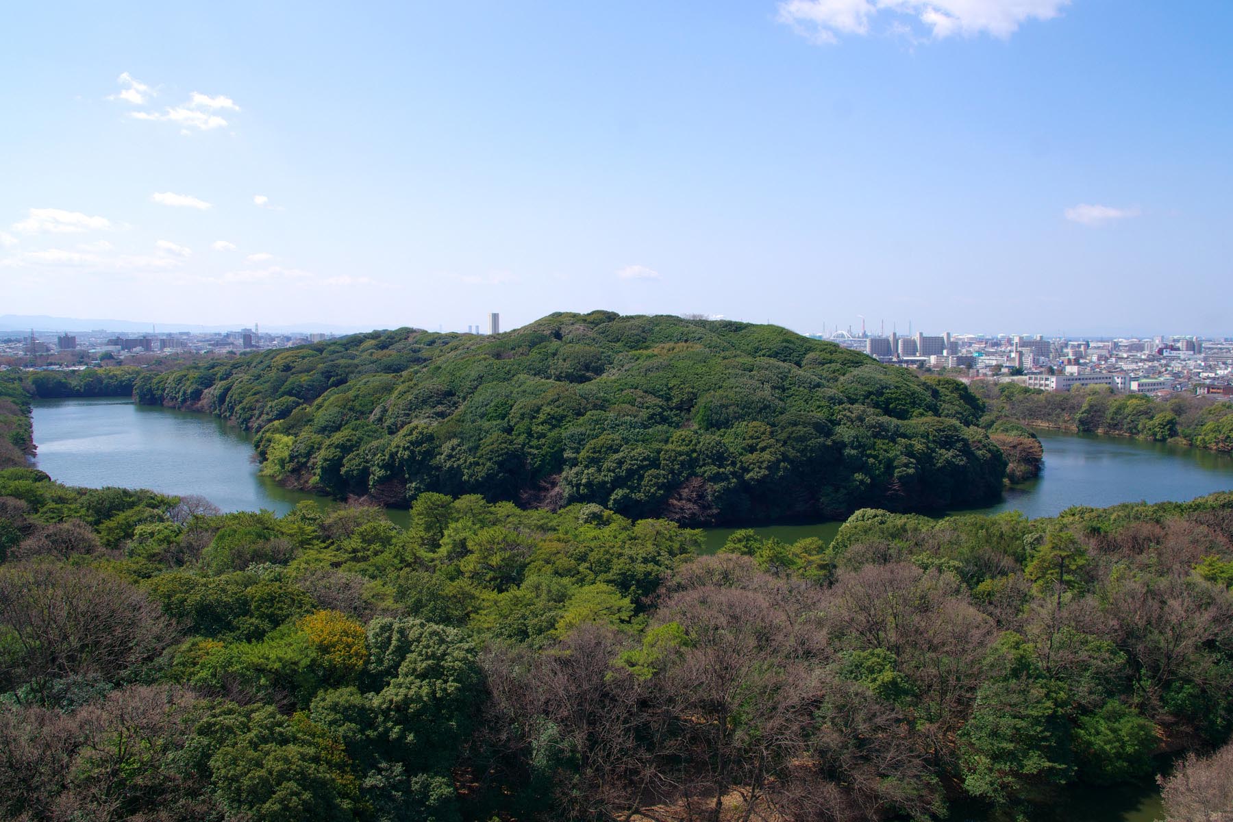 宏聞建設について